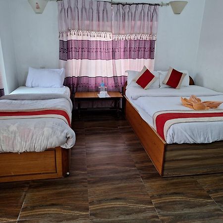 Hotel Shiva'S Dream Sauraha Buitenkant foto