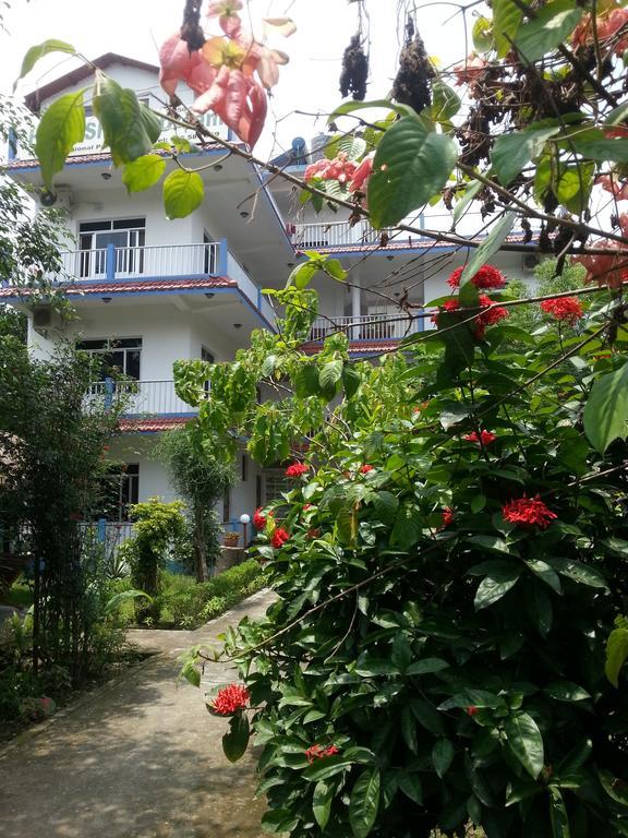 Hotel Shiva'S Dream Sauraha Buitenkant foto