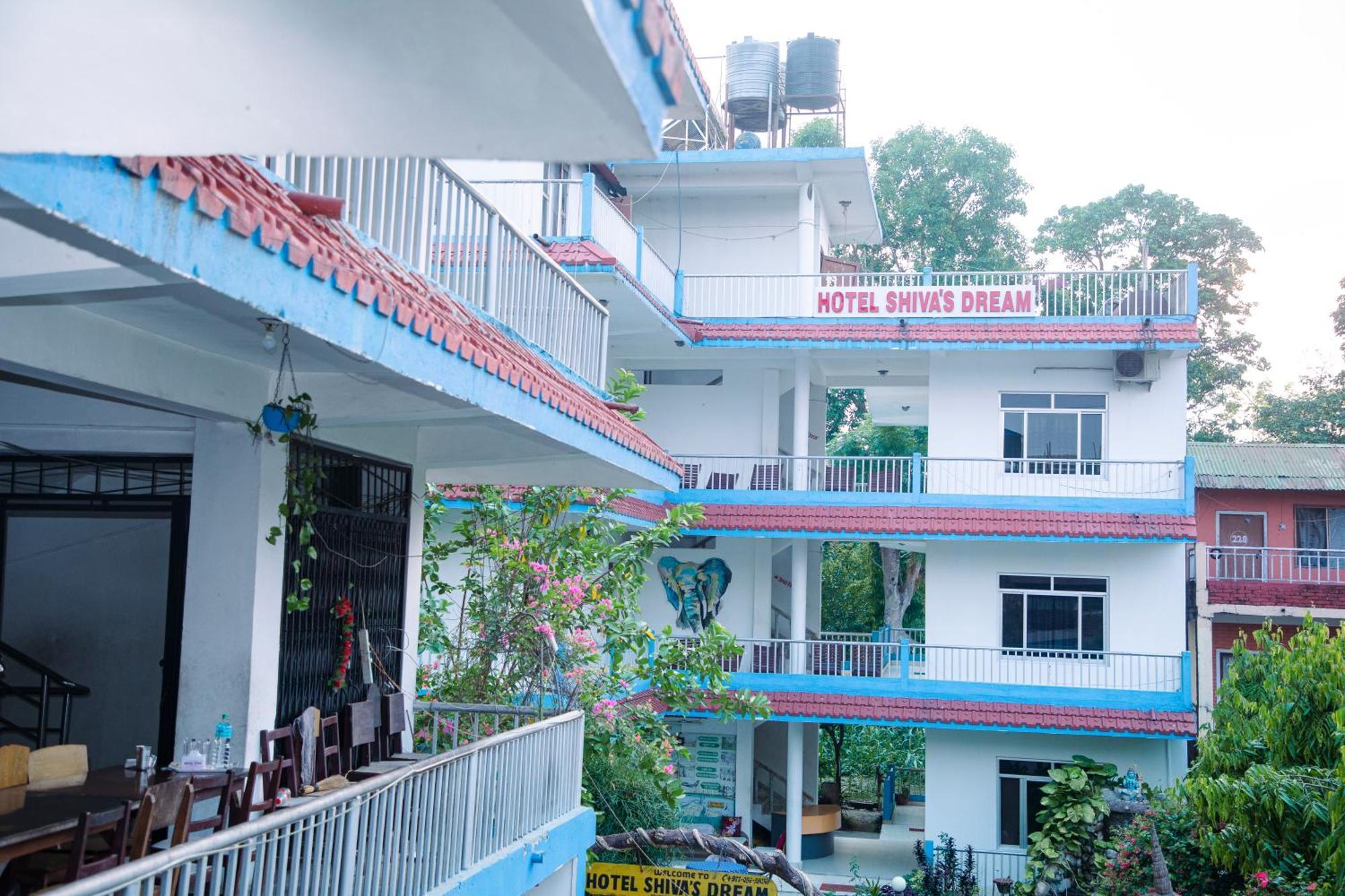 Hotel Shiva'S Dream Sauraha Buitenkant foto